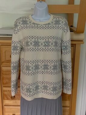 Women’s sweater, size medium, 100% cotton, colour white, grey, purple